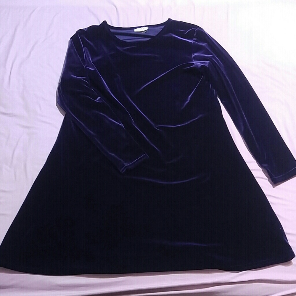 Vintage 70's Purple velvet mini Dress/Tunic.
